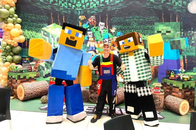 Minecraft personagens vivos cover Festa animação